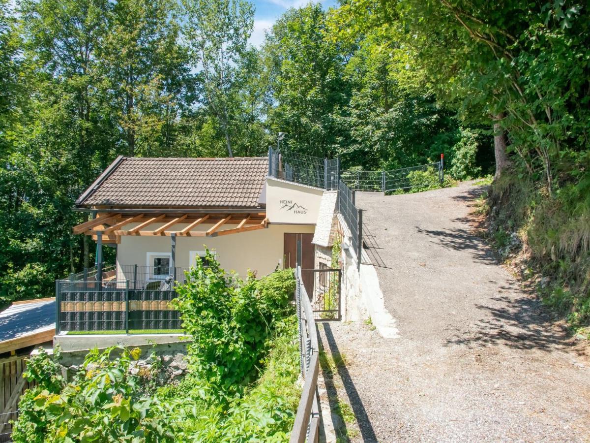 Alpine Holiday Home in Bramberg am Wildkogel with Garden Exterior foto