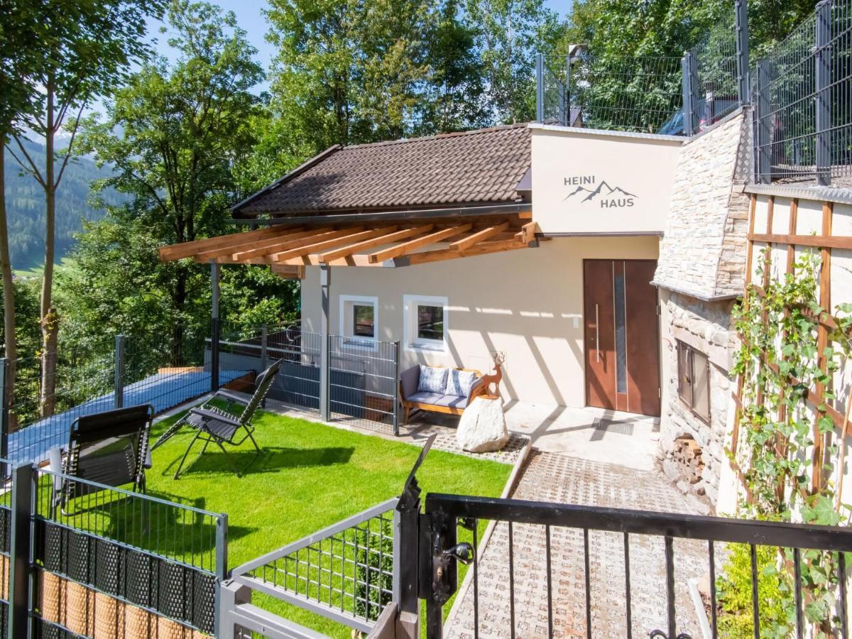 Alpine Holiday Home in Bramberg am Wildkogel with Garden Exterior foto