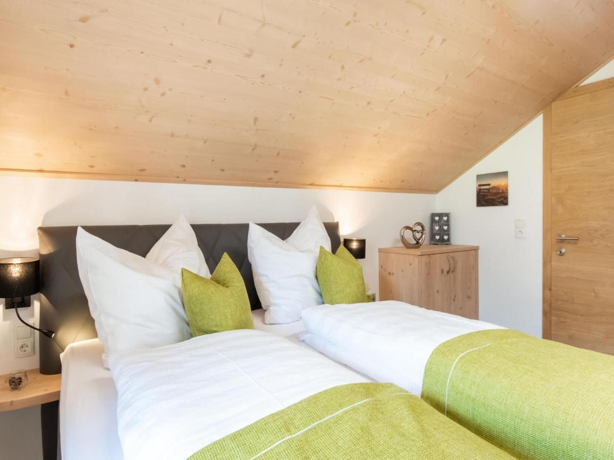 Alpine Holiday Home in Bramberg am Wildkogel with Garden Exterior foto