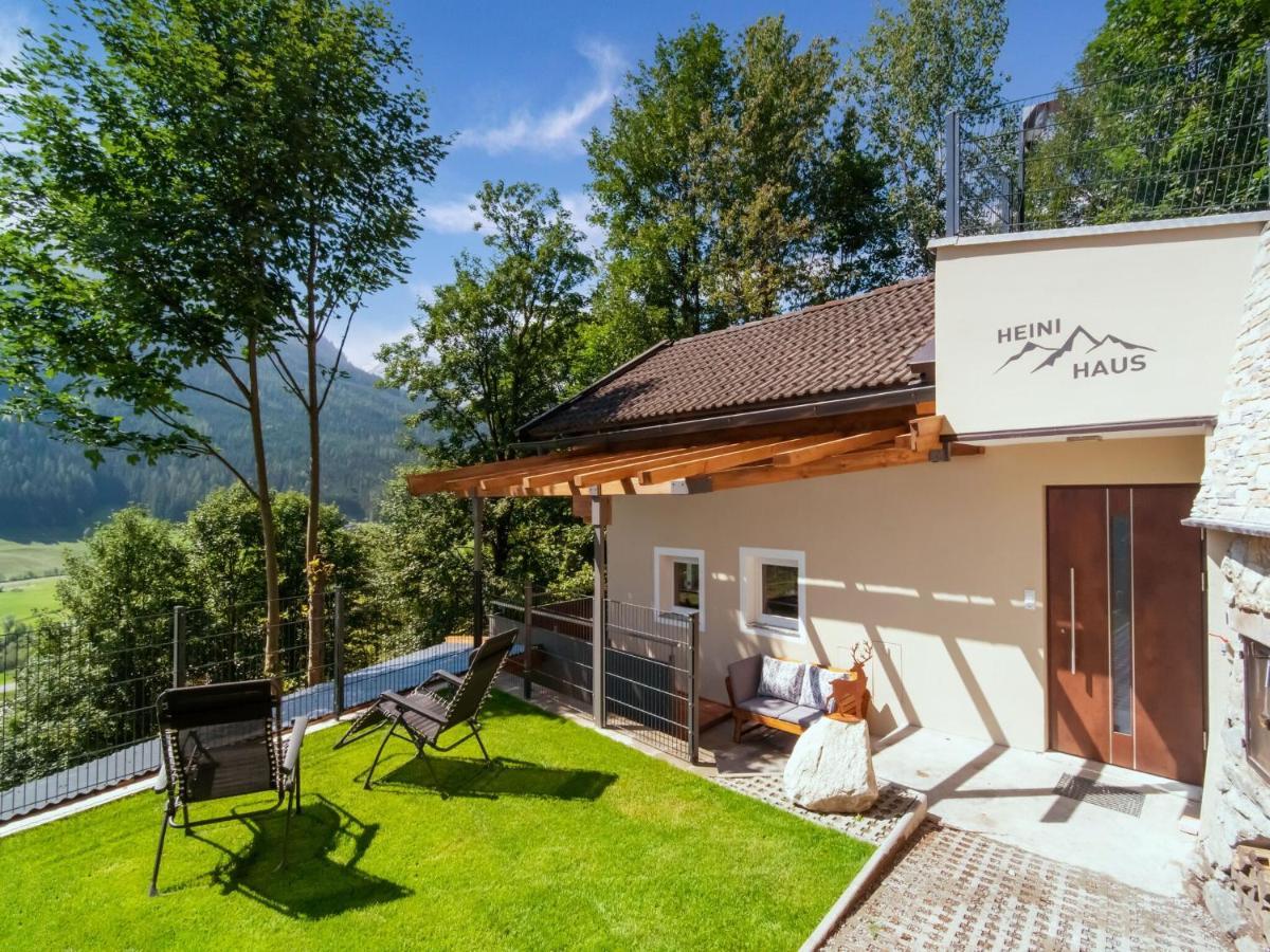 Alpine Holiday Home in Bramberg am Wildkogel with Garden Exterior foto